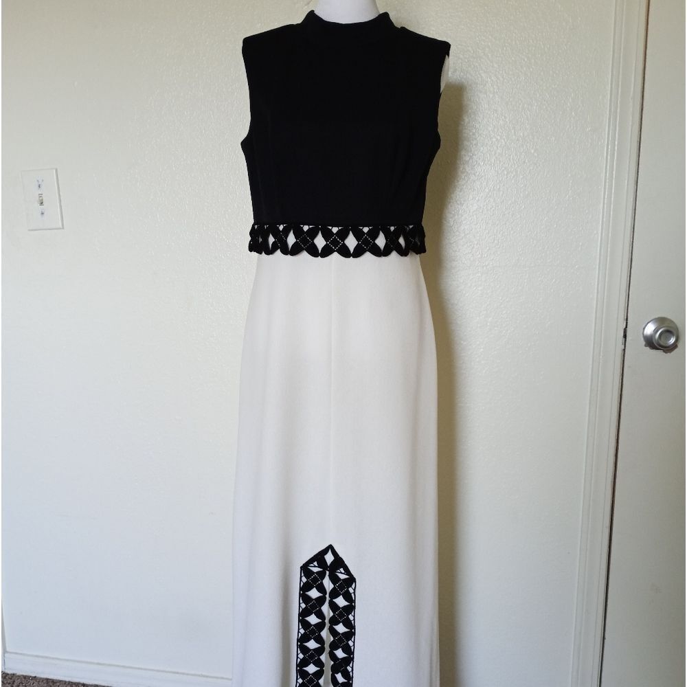 VTG black and white maxi dress